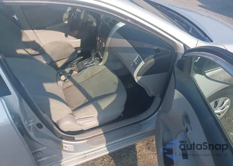 2013 Toyota Corolla Le z USA, uszkodzony, nr VIN 2T1BU4EE9DC077714